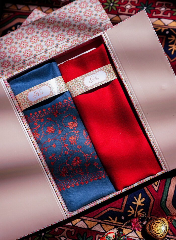 Blue and Red  Shawl Gift Box - Image 1