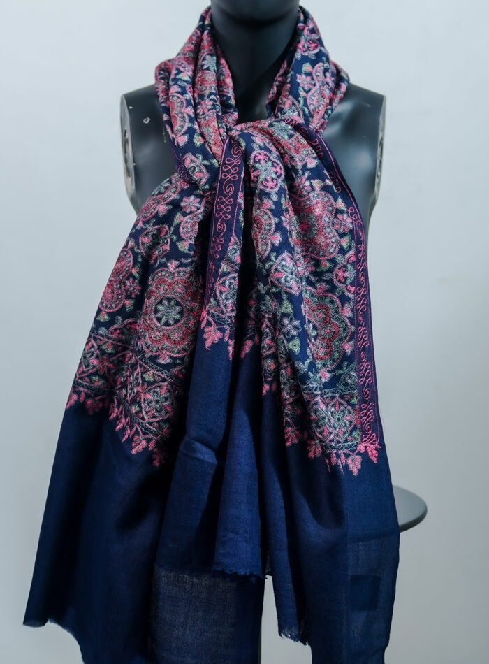 Navy blue stole - Image 1