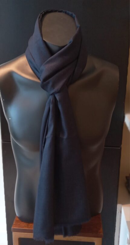 Gents plain fine wool stole